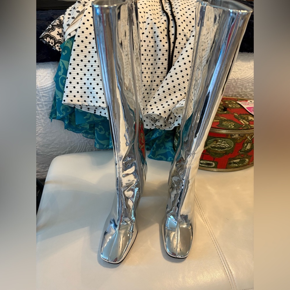 Gianni Bini Metallic Boots 6M new no tag